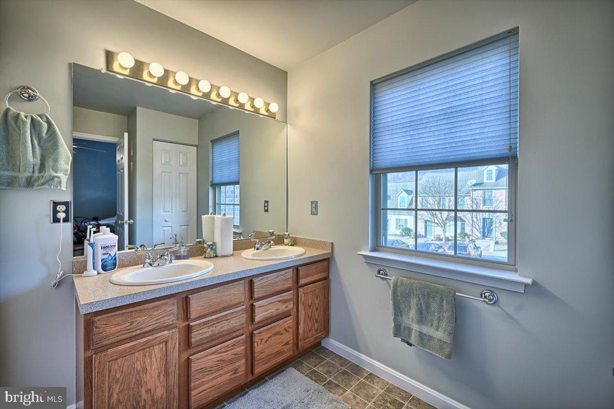 SADDLE RIDGE AT WAVERLY - Residential