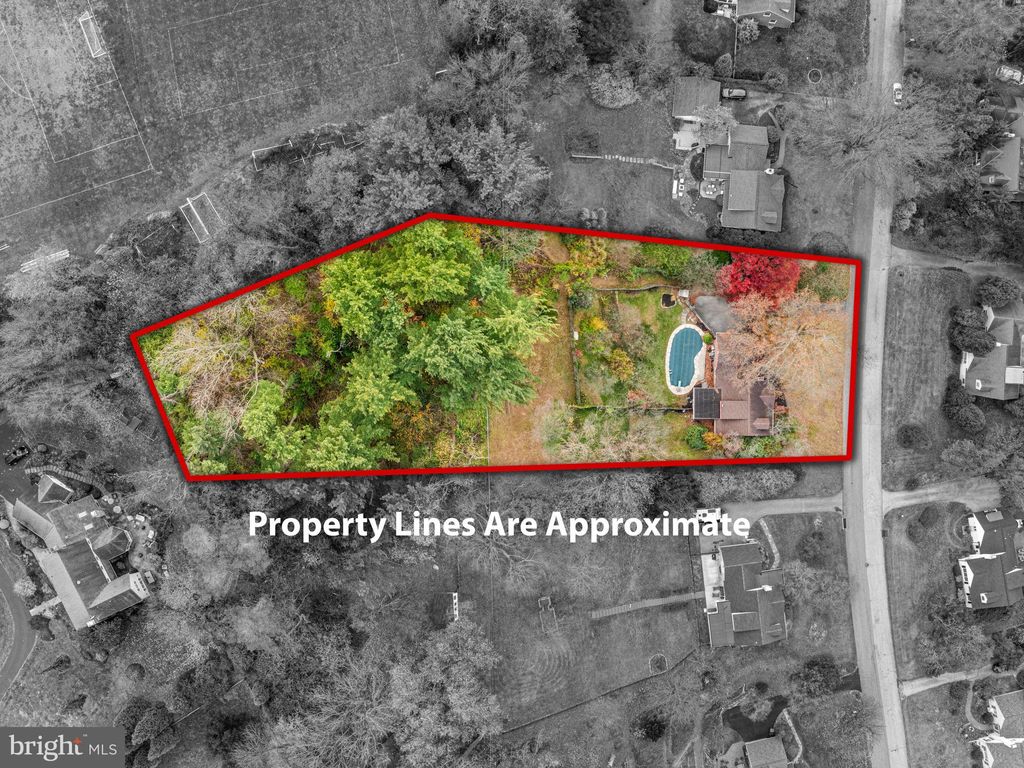 Photo of 208 Martroy Lane, WALLINGFORD, PA 19086 (MLS # PADE2103876)