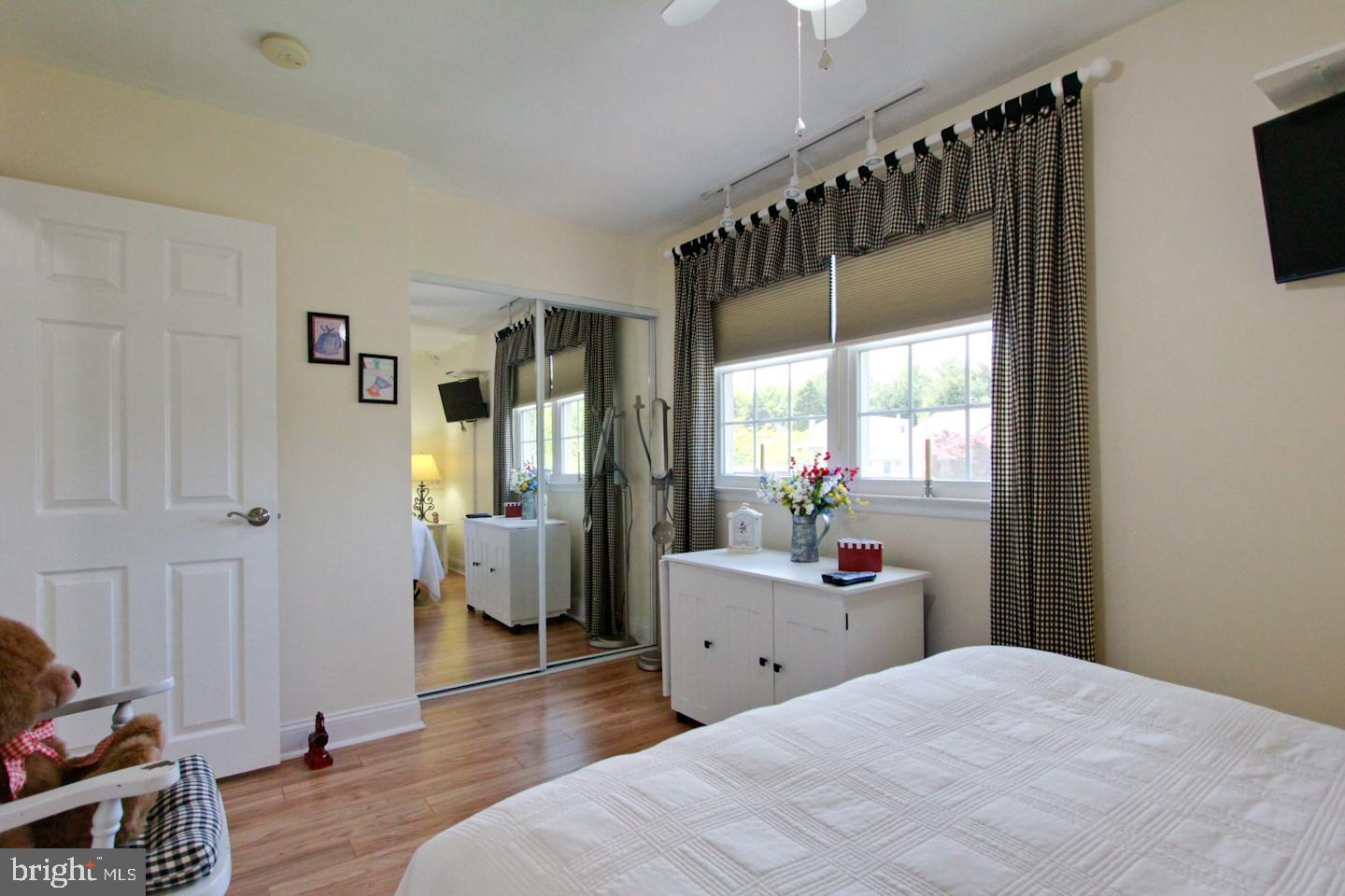 WOODRIDGE EAST - Residential