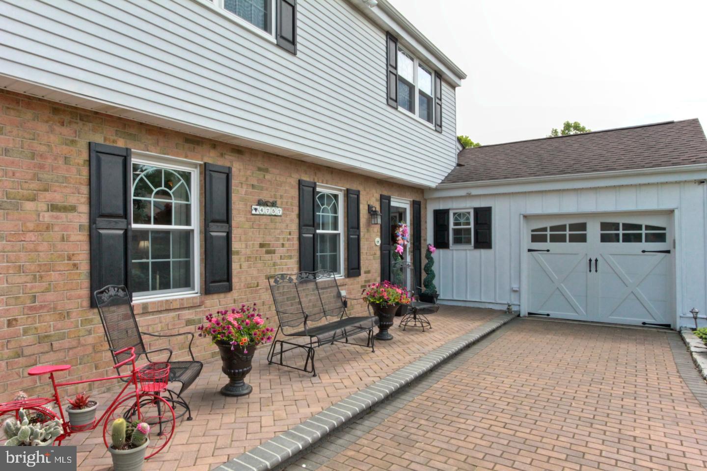 WOODRIDGE EAST - Residential