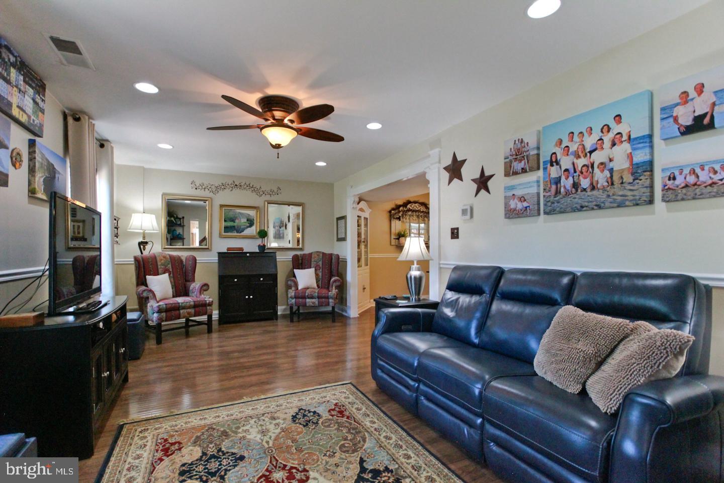 WOODRIDGE EAST - Residential