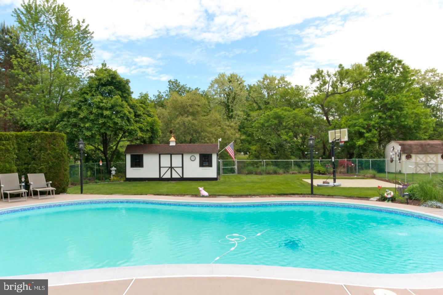 WOODRIDGE EAST - Residential