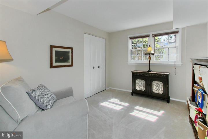 ROLLING VALLEY - Residential Lease