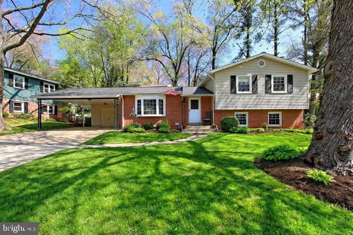 ROLLING VALLEY - Residential Lease