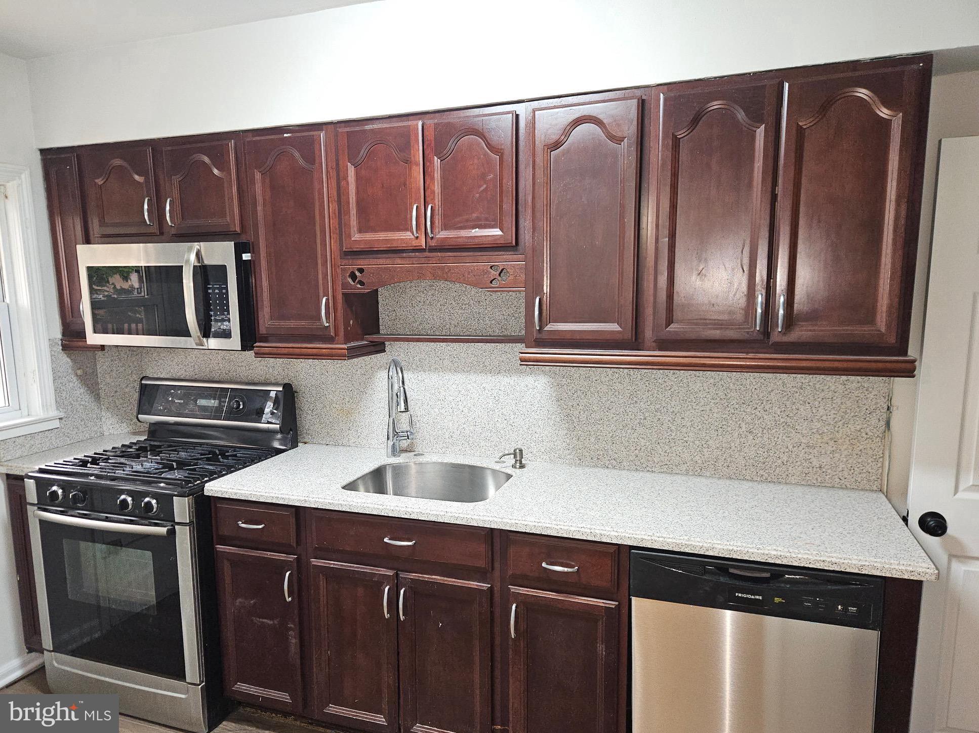 RAMBLEWOOD - Residential