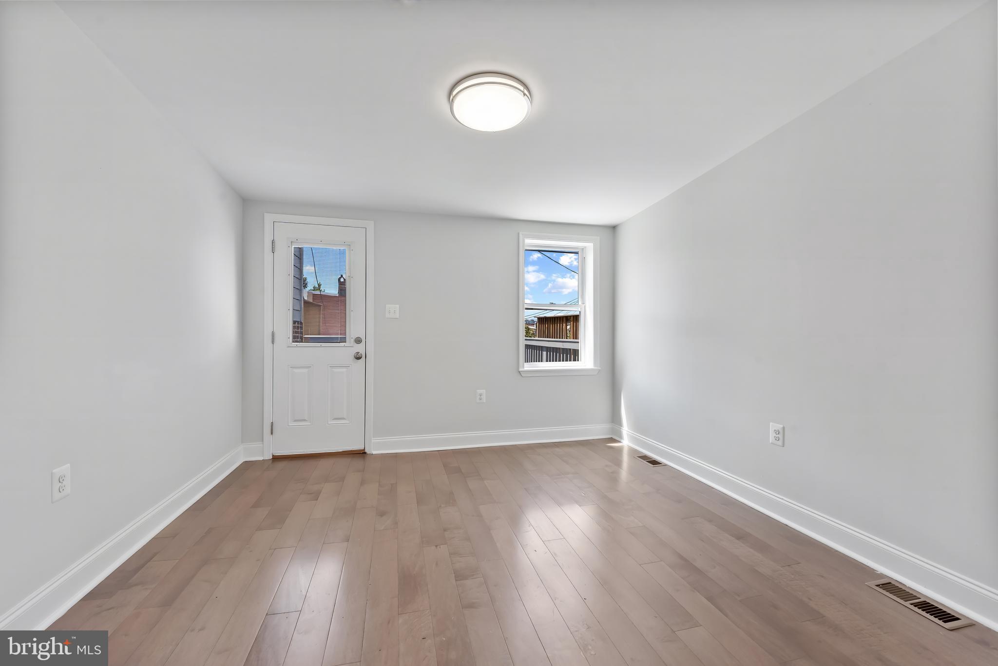 HIGHLANDTOWN - Residential
