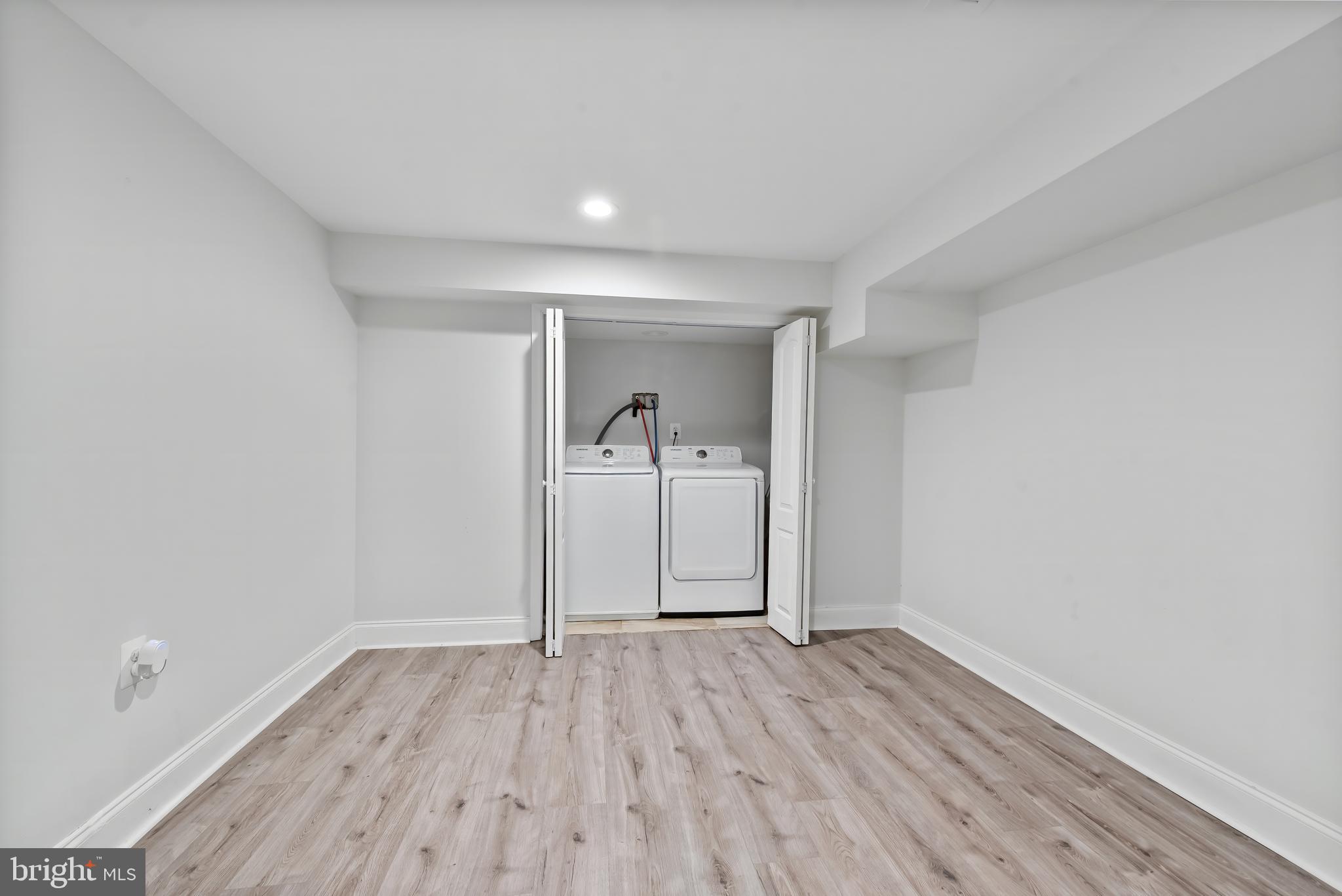 HIGHLANDTOWN - Residential