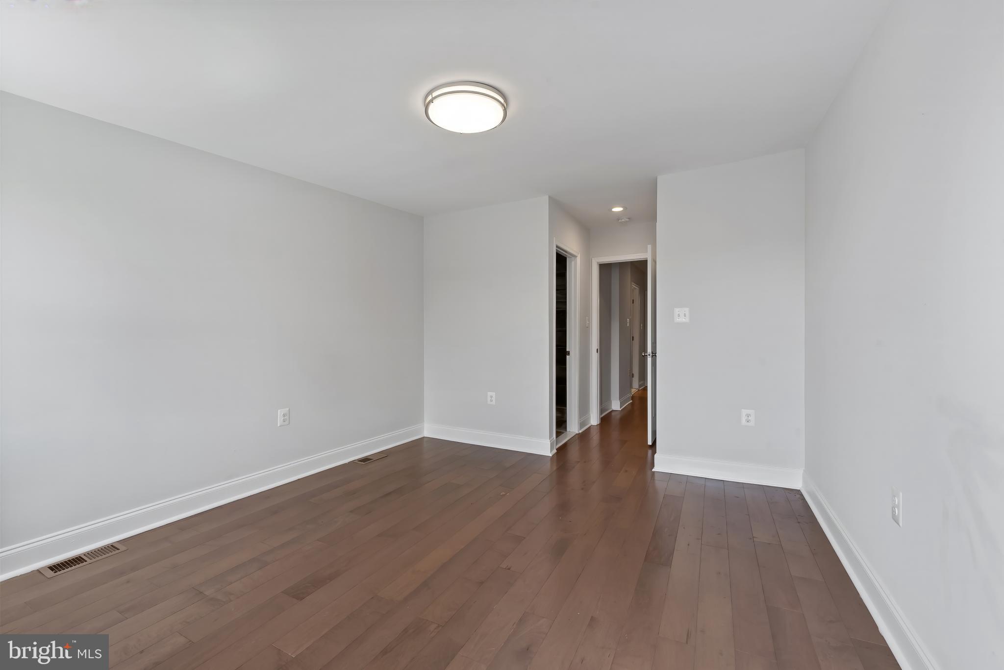 HIGHLANDTOWN - Residential