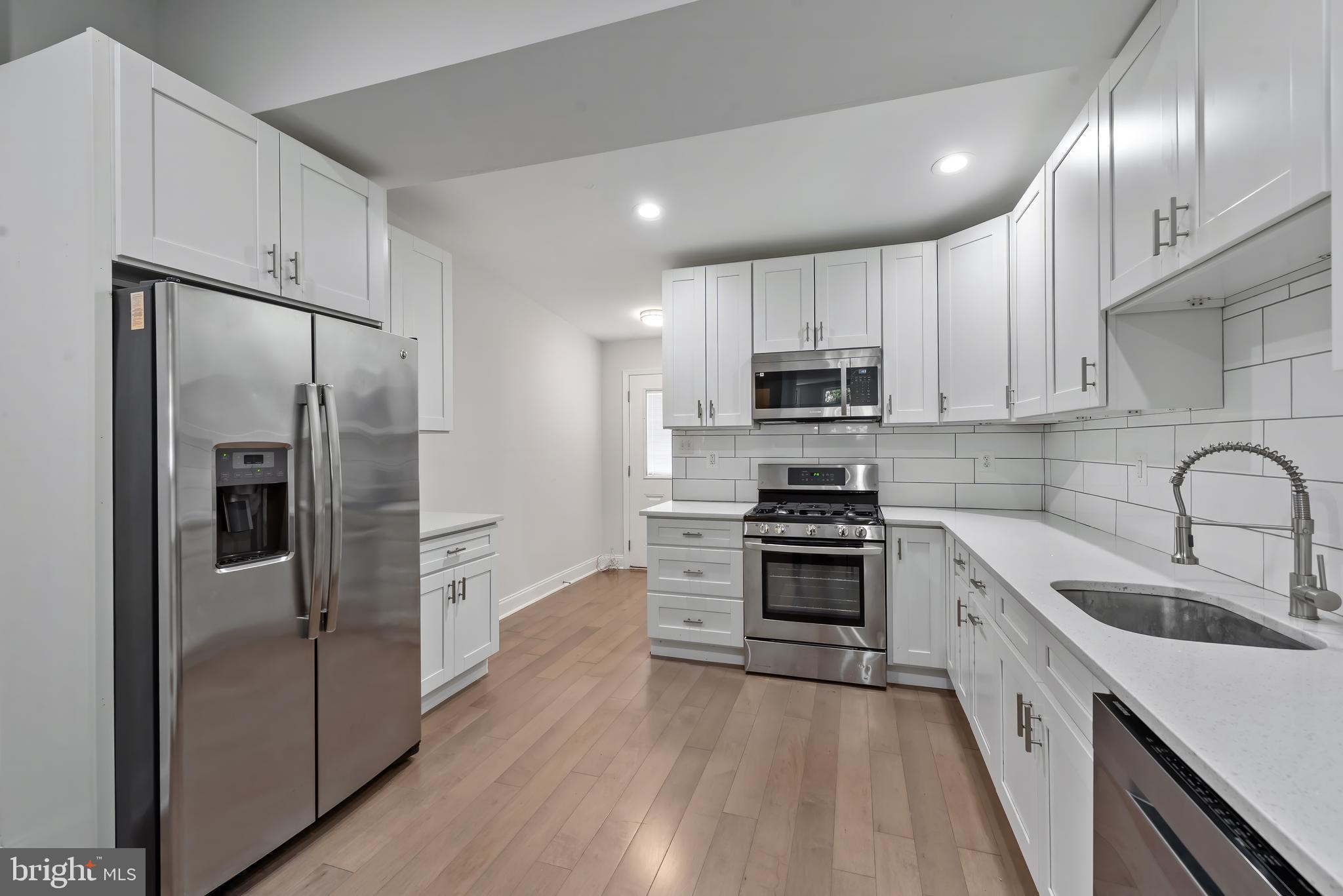 HIGHLANDTOWN - Residential