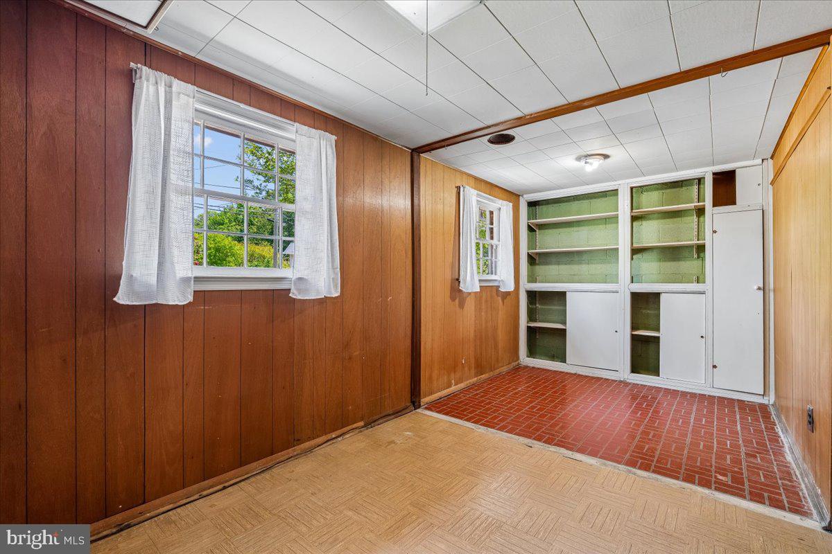 BOXWOOD VILLAGE - Residential