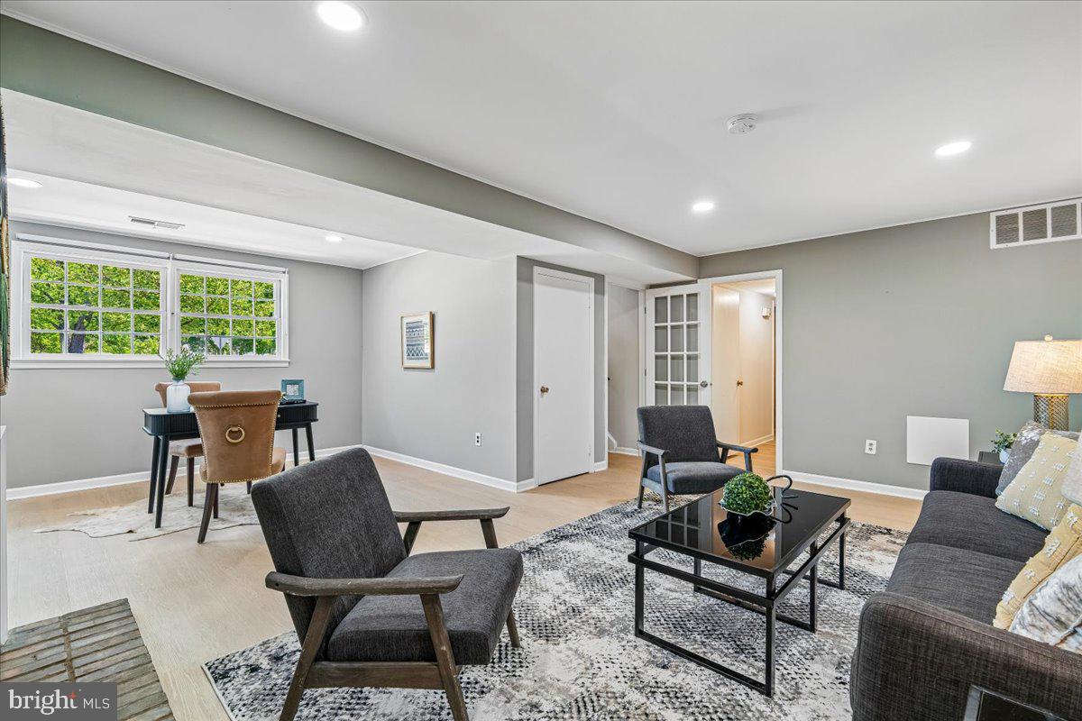 BOXWOOD VILLAGE - Residential