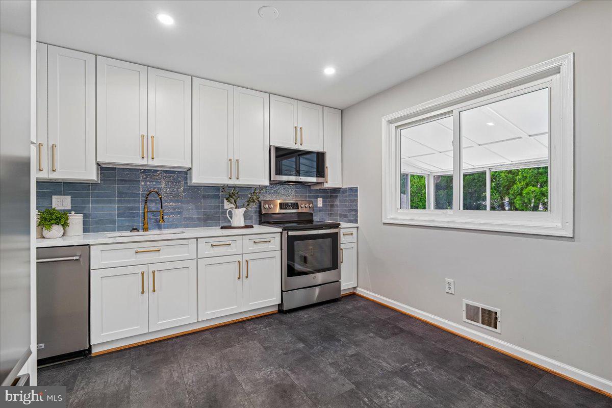 BOXWOOD VILLAGE - Residential