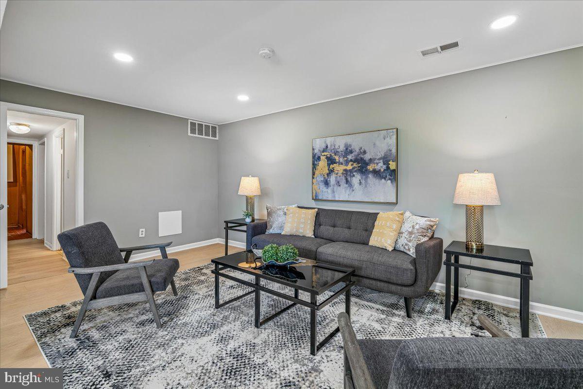 BOXWOOD VILLAGE - Residential