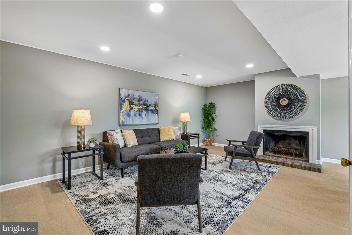 BOXWOOD VILLAGE - Residential
