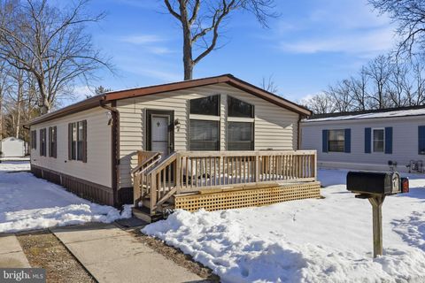 8 CARDINAL MULLICA TWP NJ 08215