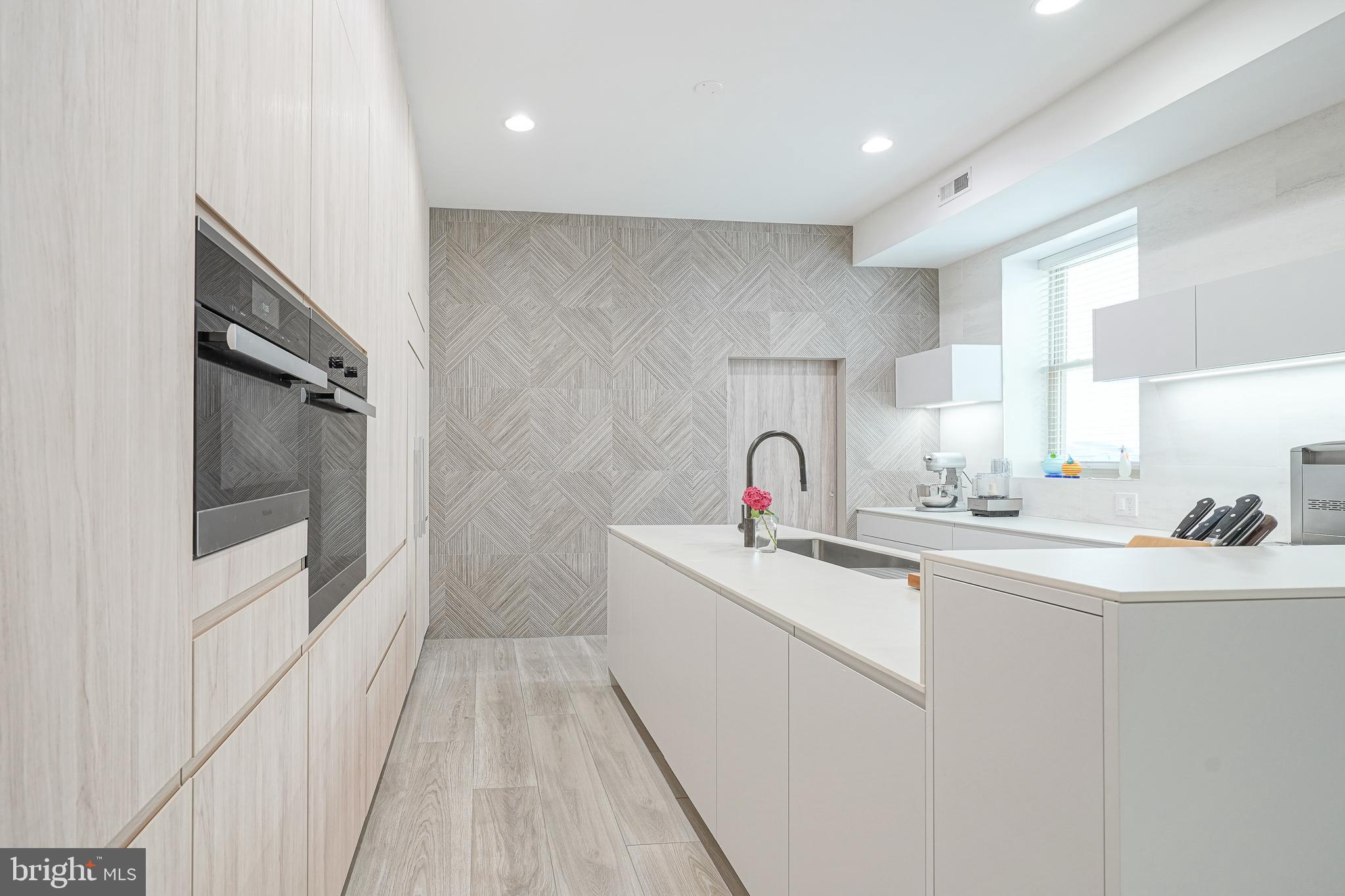 FRANCISVILLE - Residential