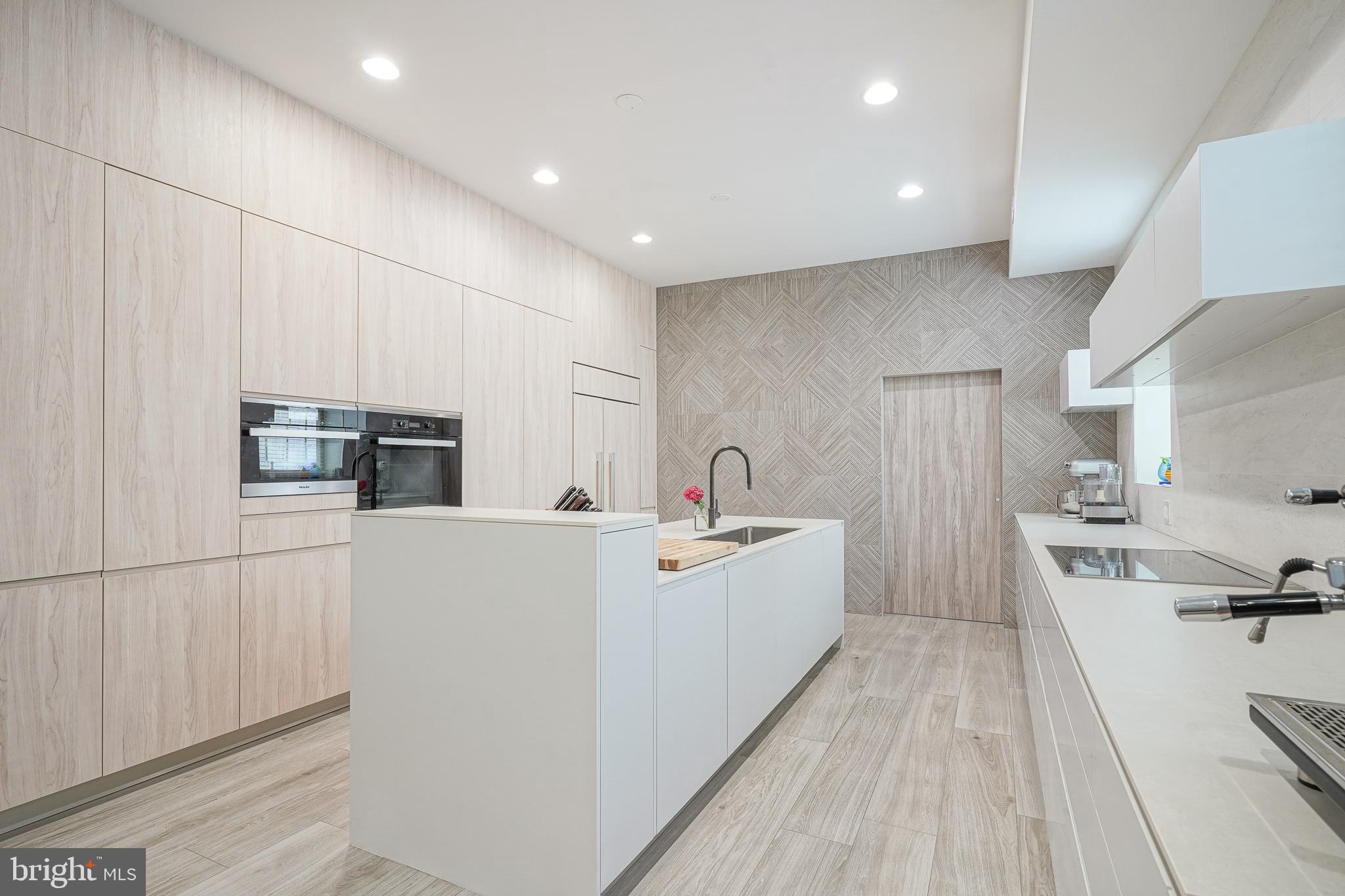 FRANCISVILLE - Residential