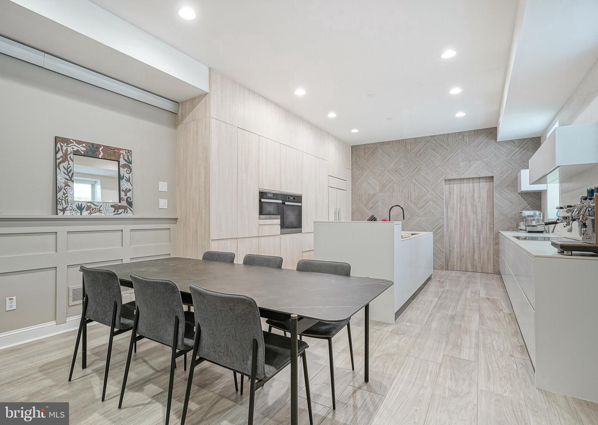 FRANCISVILLE - Residential