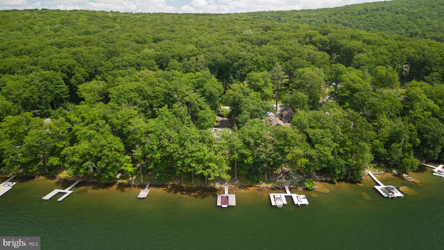 LAKE SHORE DRIVE - Residential