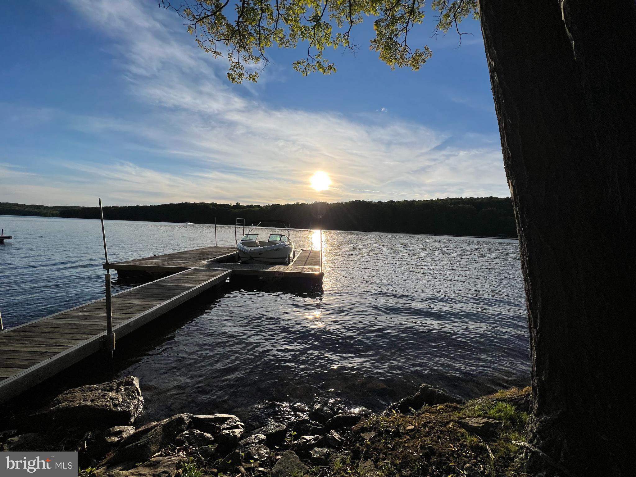 LAKE SHORE DRIVE - Residential