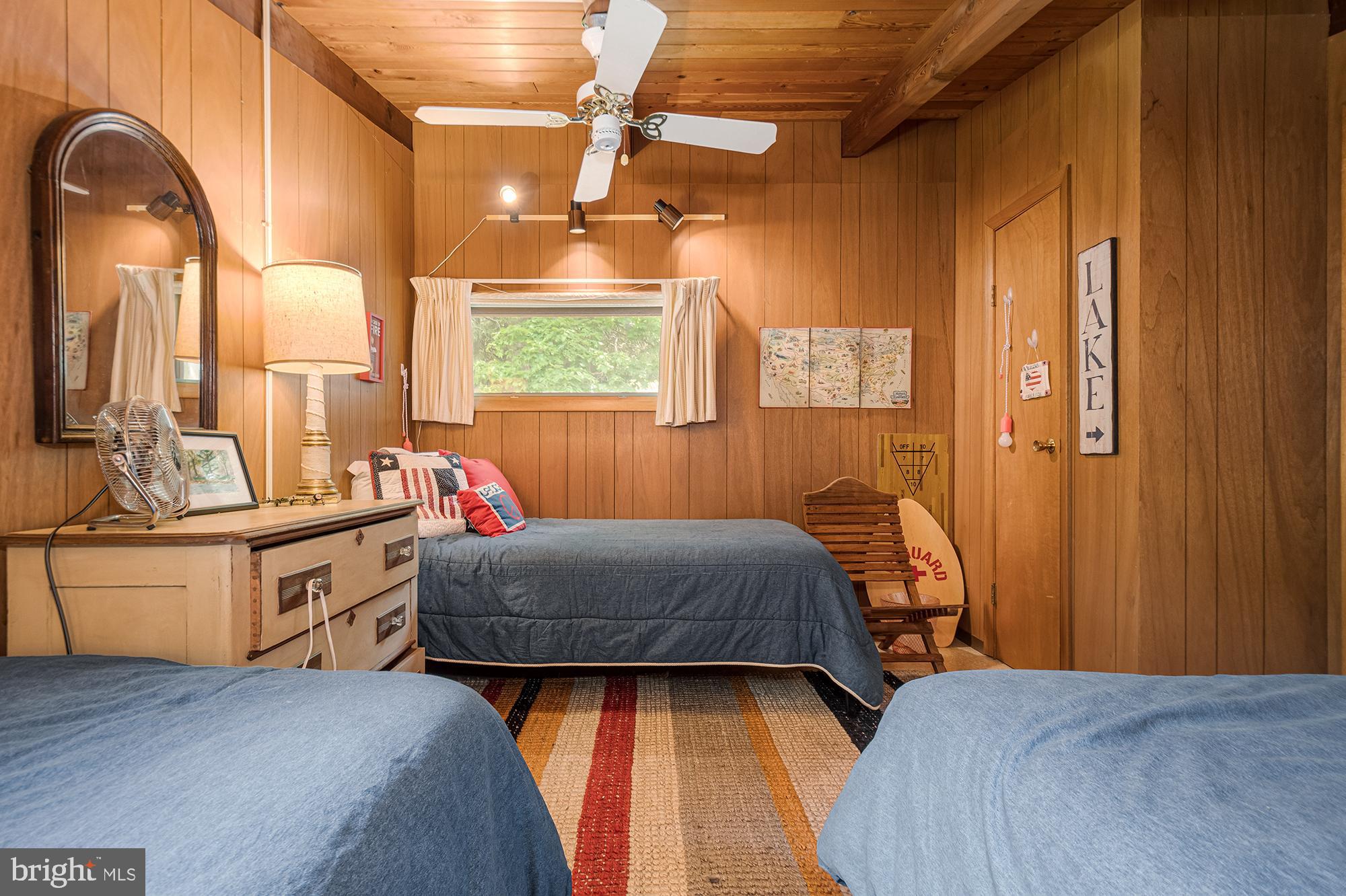 LAKE SHORE DRIVE - Residential