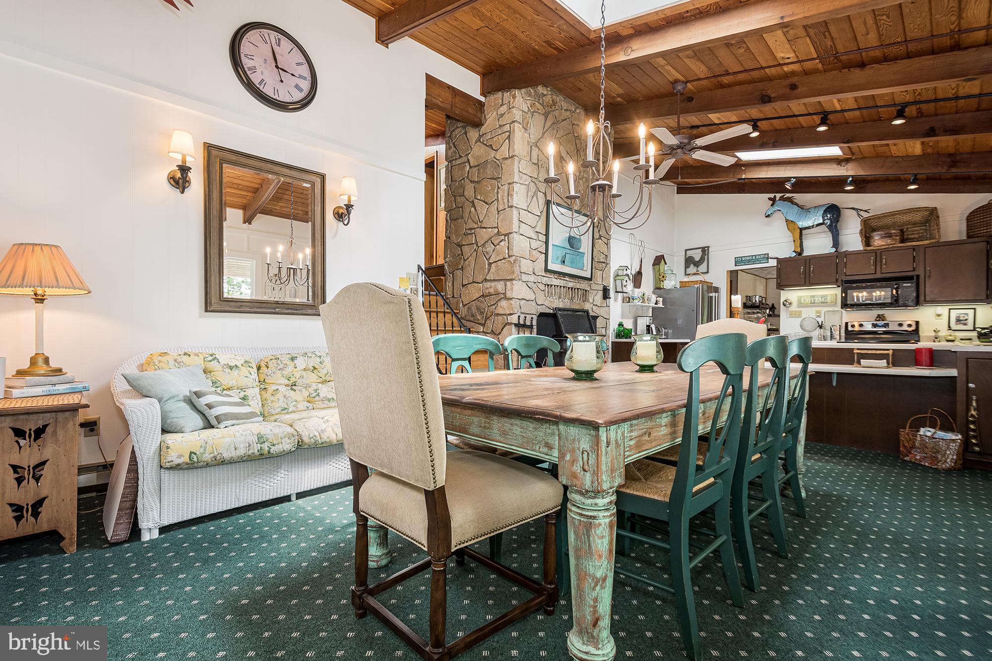 LAKE SHORE DRIVE - Residential