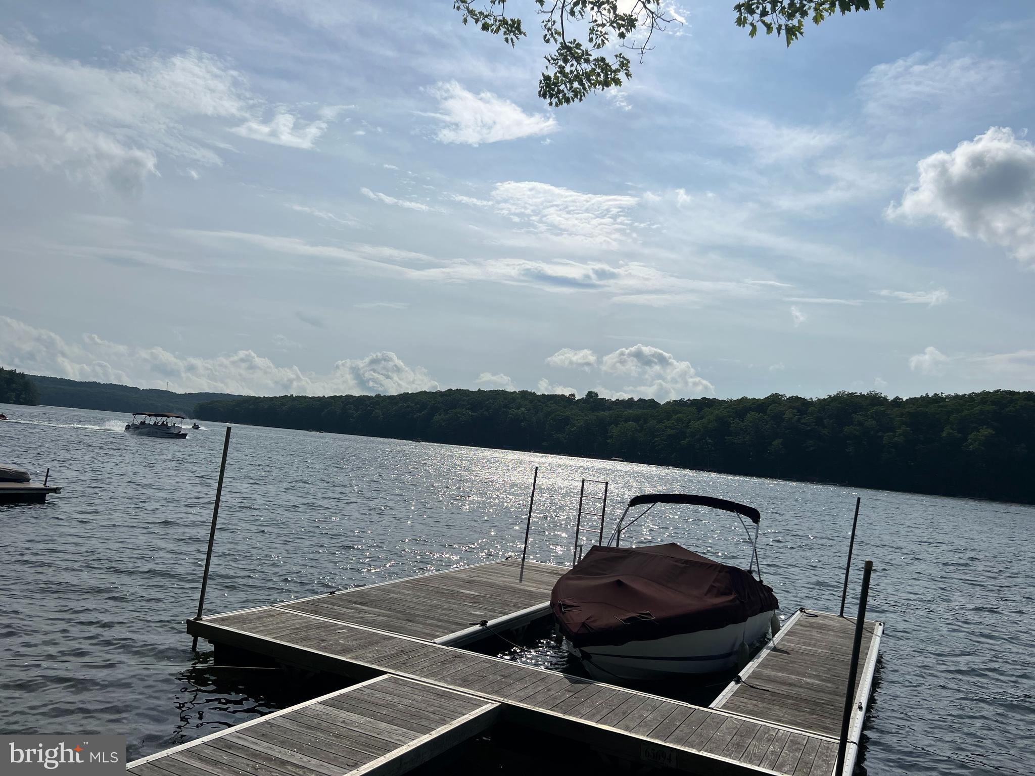 LAKE SHORE DRIVE - Residential
