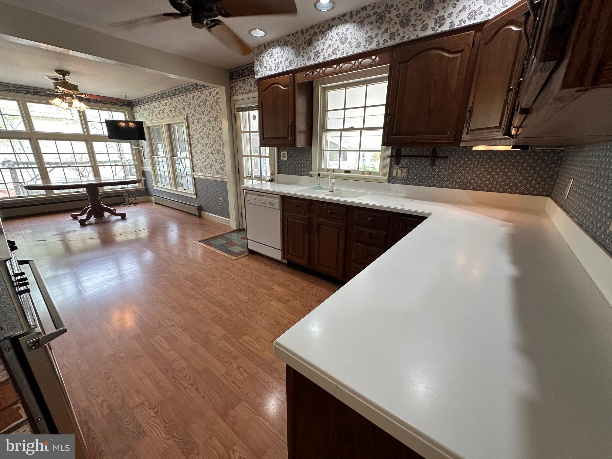 SUNSET BEACH - Residential