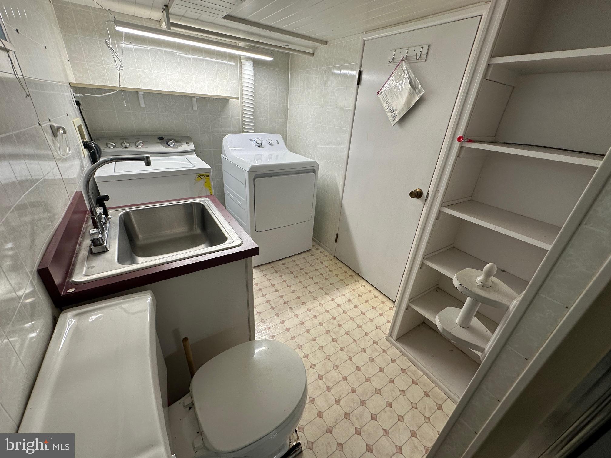 SUNSET BEACH - Residential