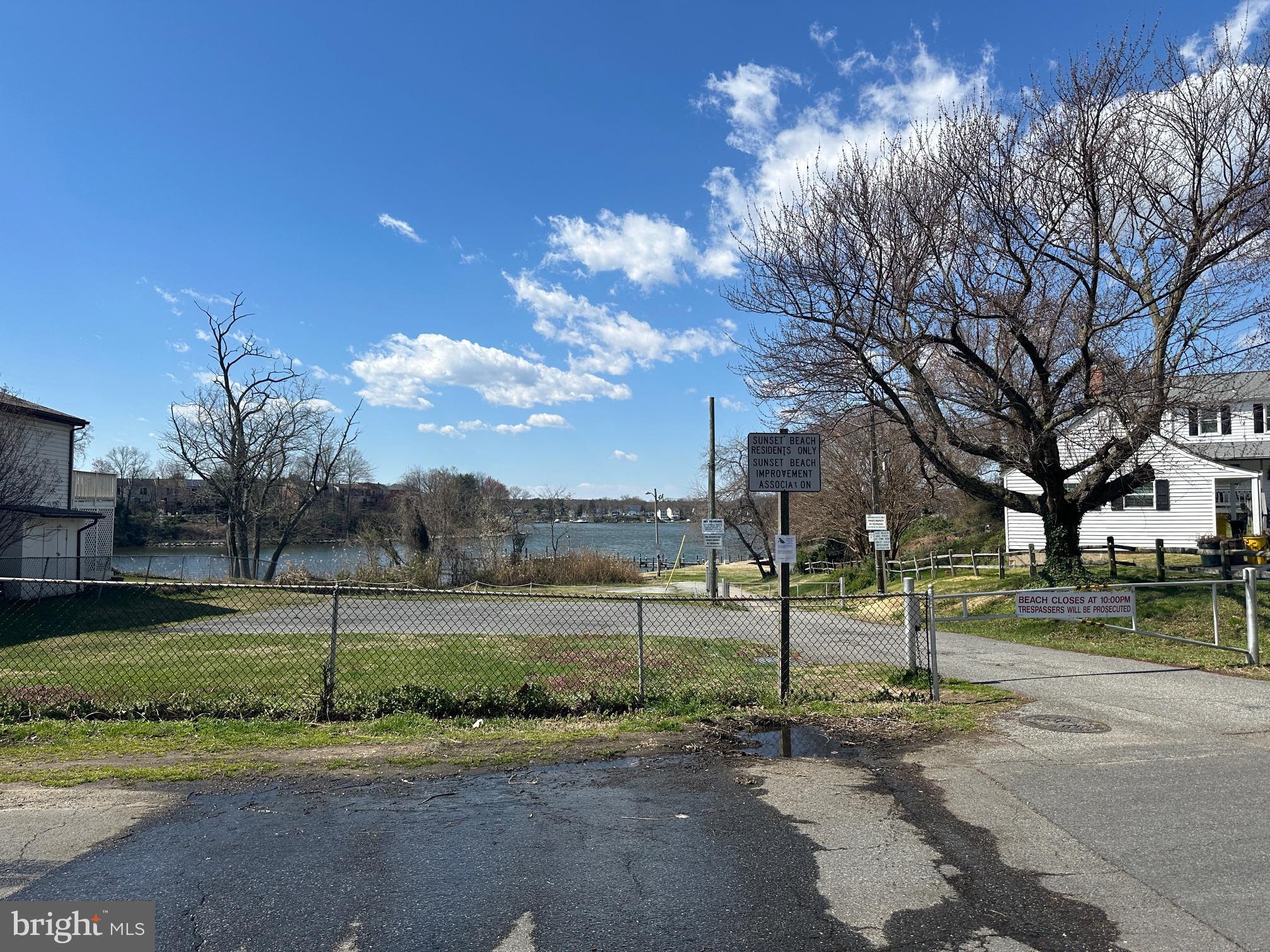 SUNSET BEACH - Residential