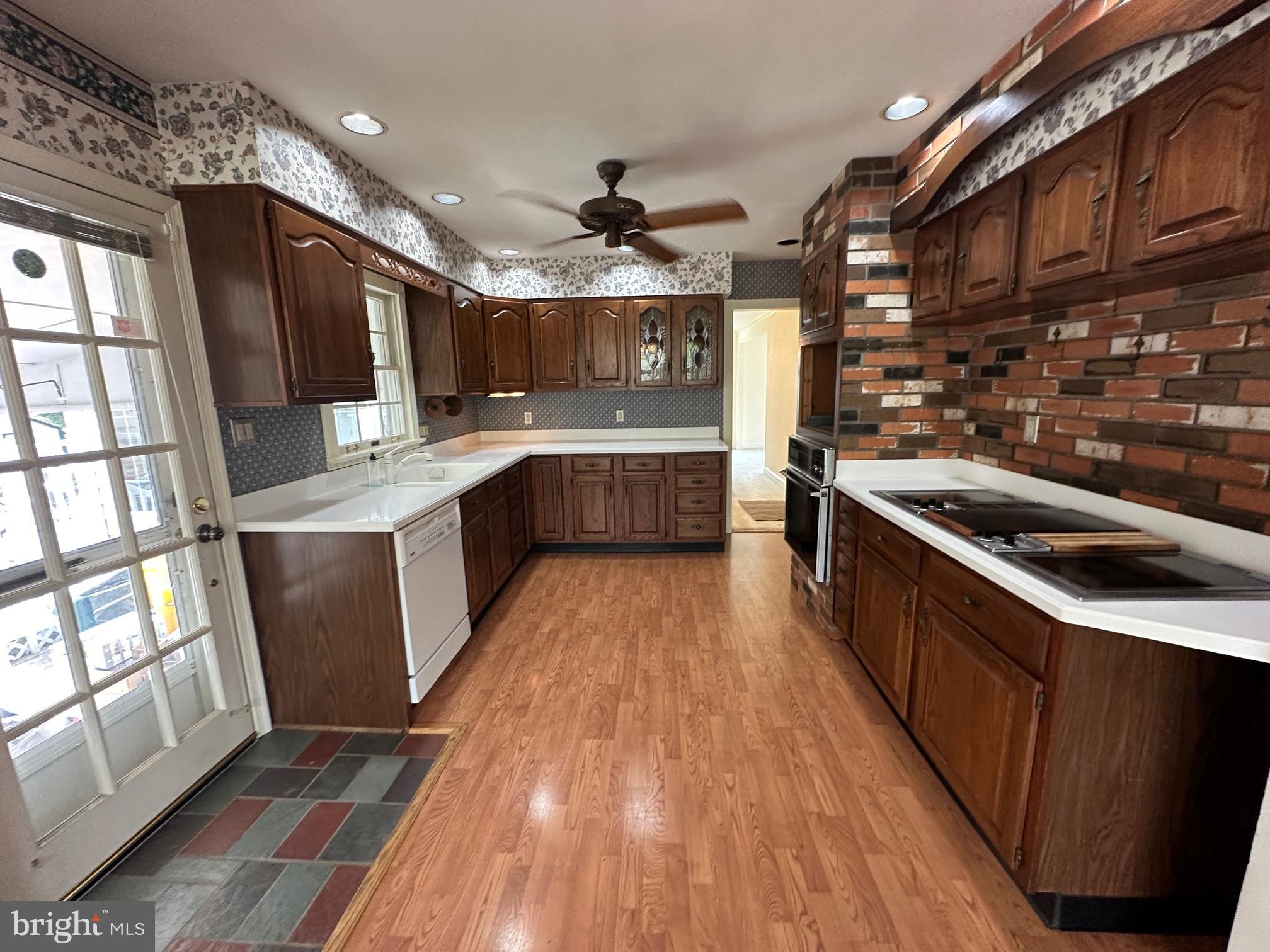 SUNSET BEACH - Residential