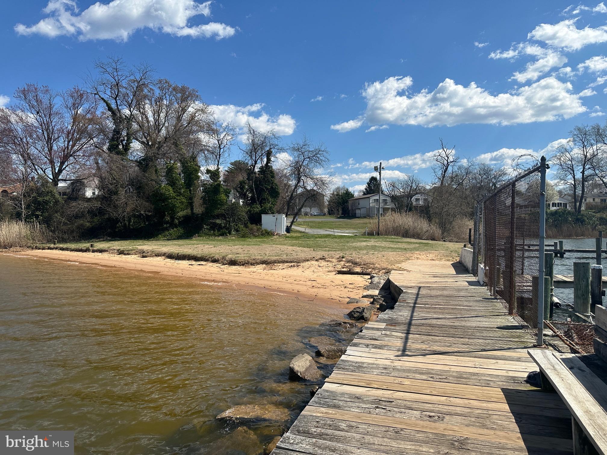 SUNSET BEACH - Residential