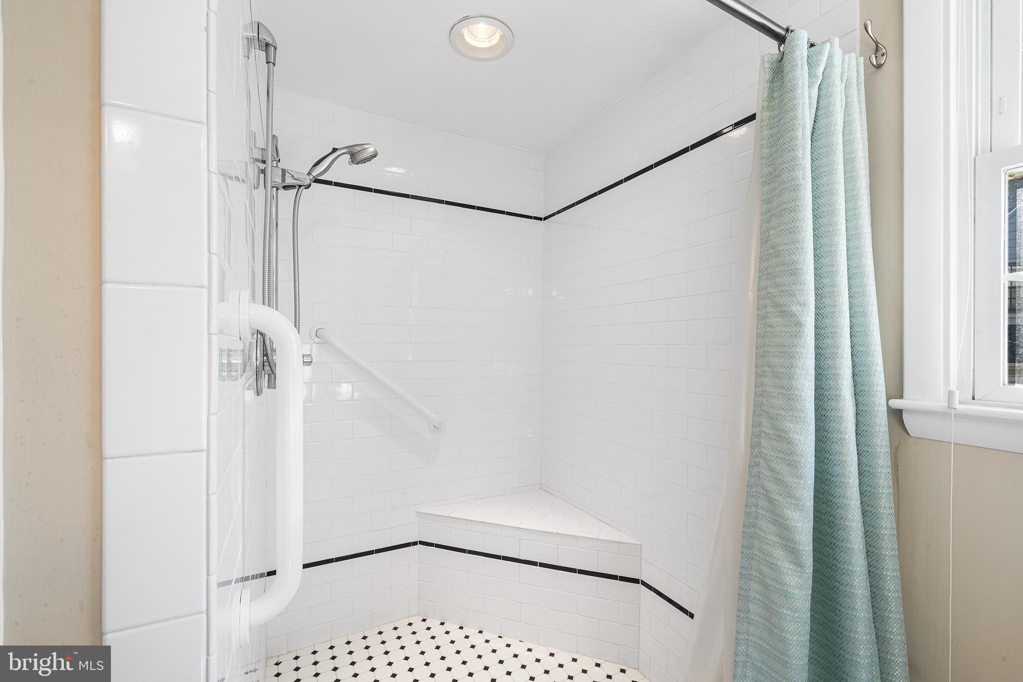 JENKINTOWN - Residential