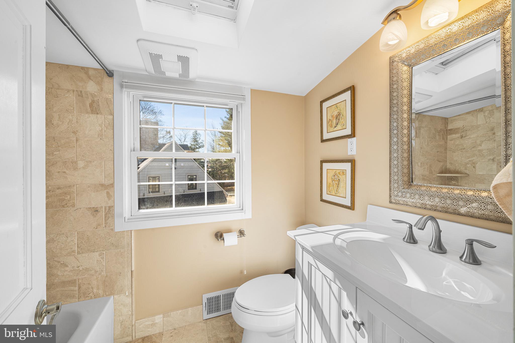 JENKINTOWN - Residential