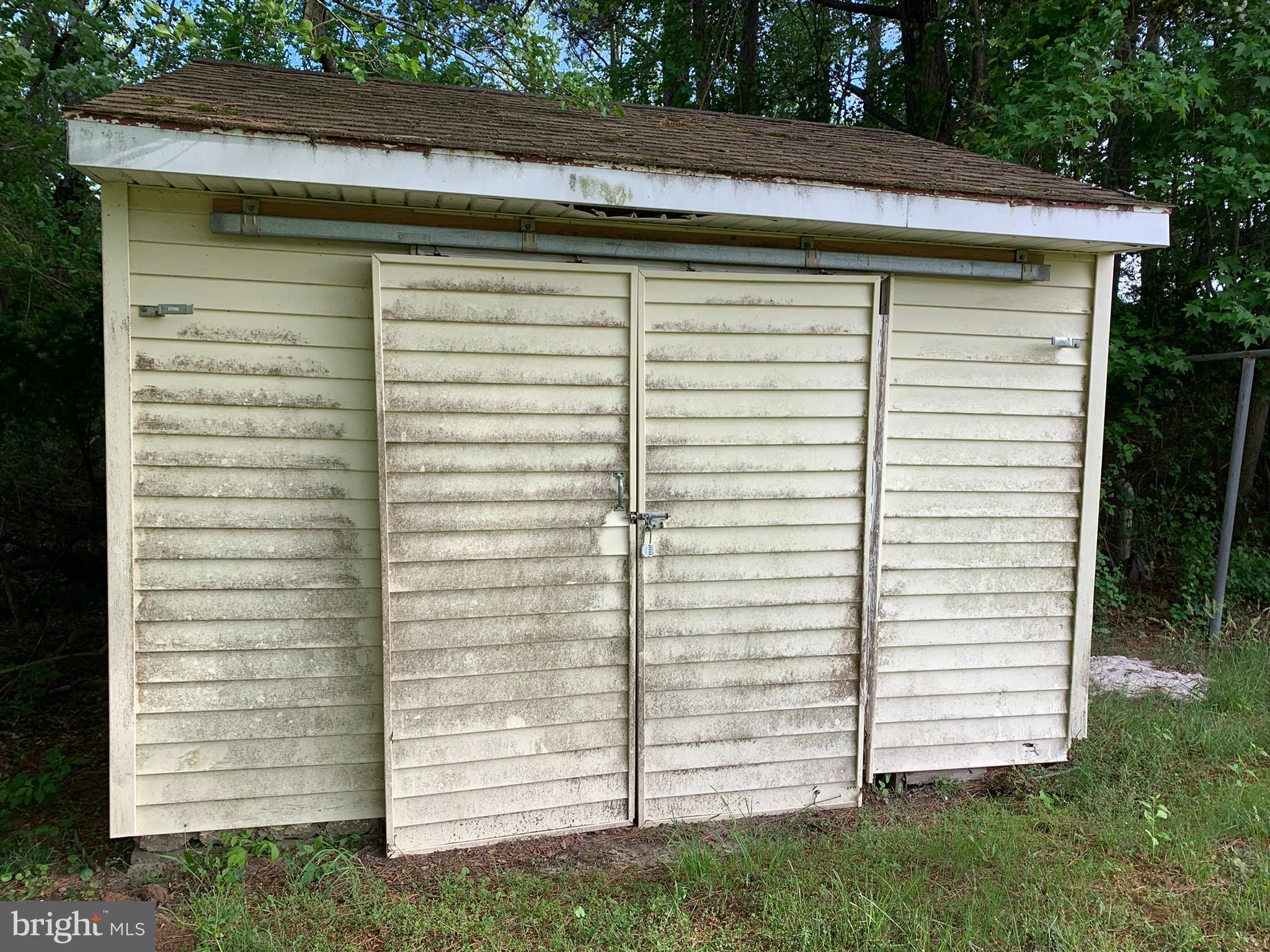 516 OVERBROOK DRIVE