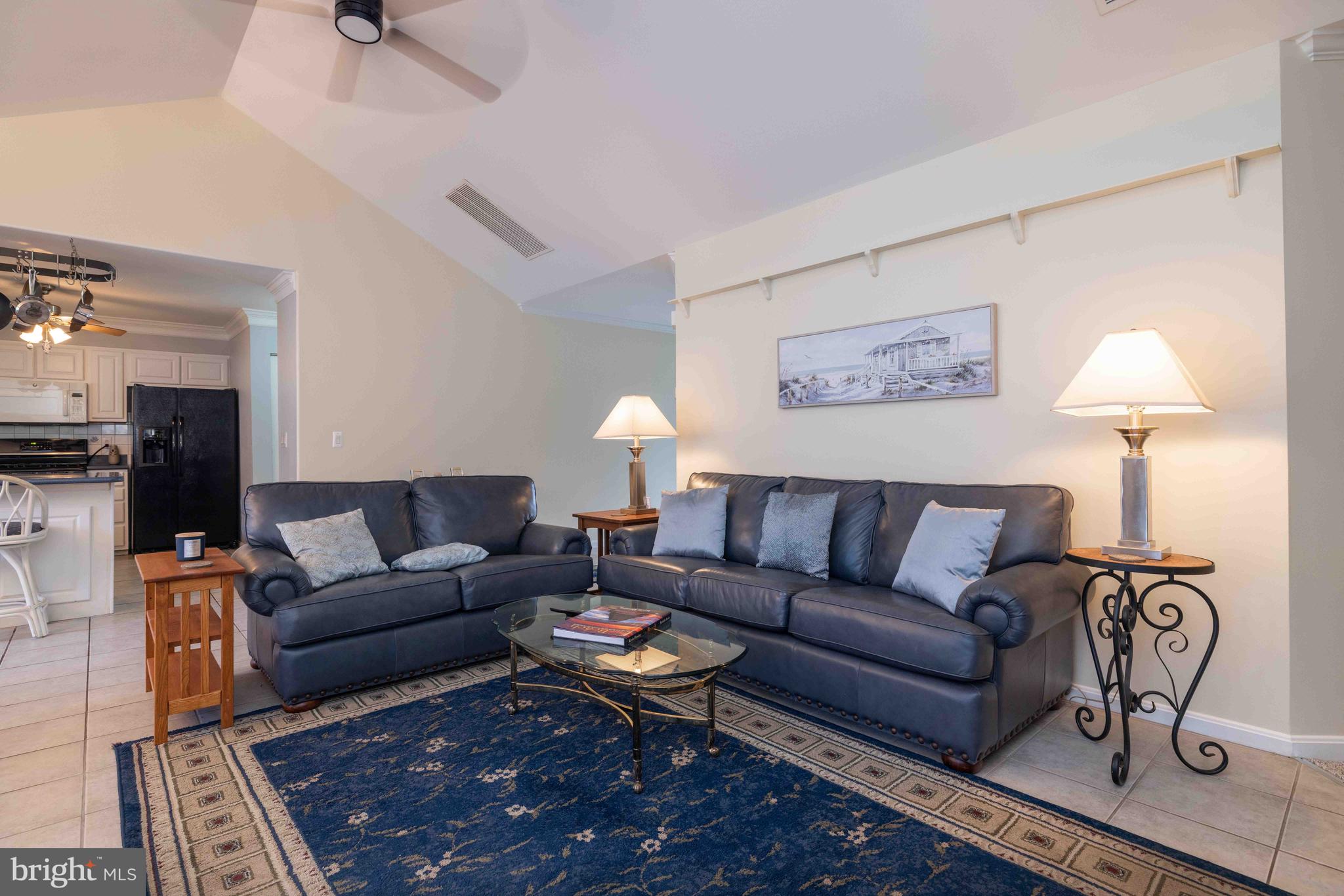9 LAKEVIEW COURT