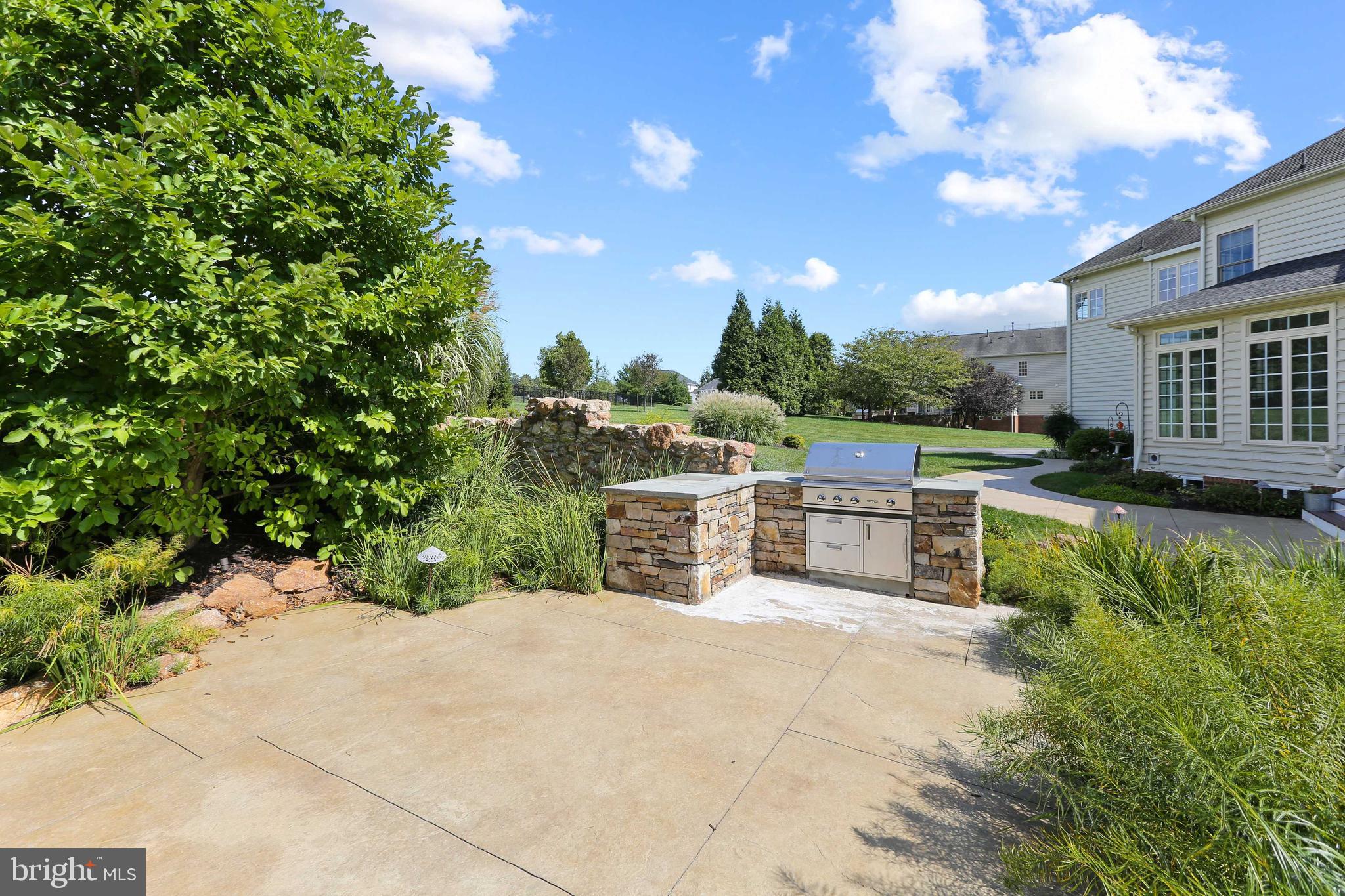 CHESTNUT WOODS - Residential