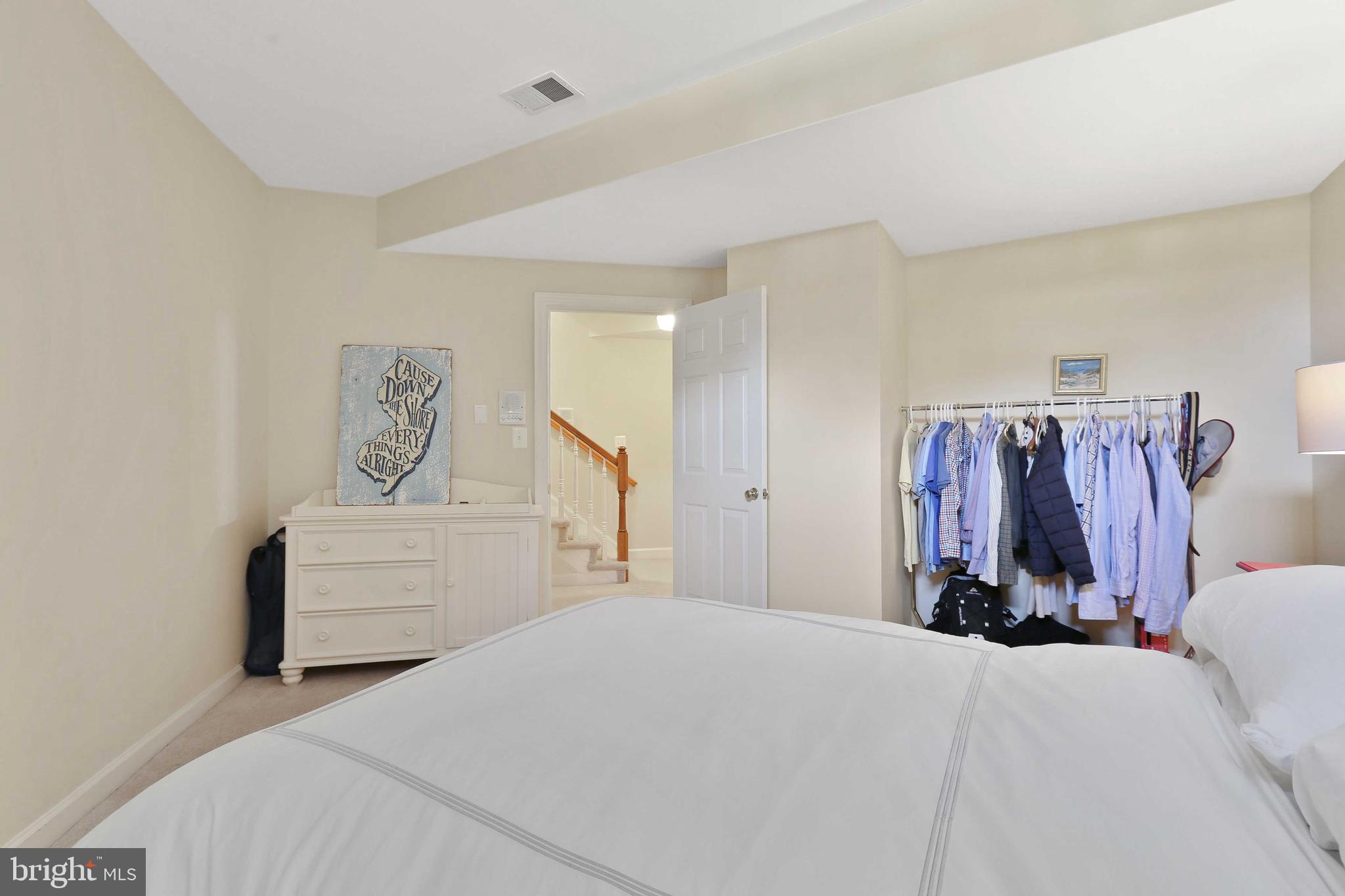 CHESTNUT WOODS - Residential