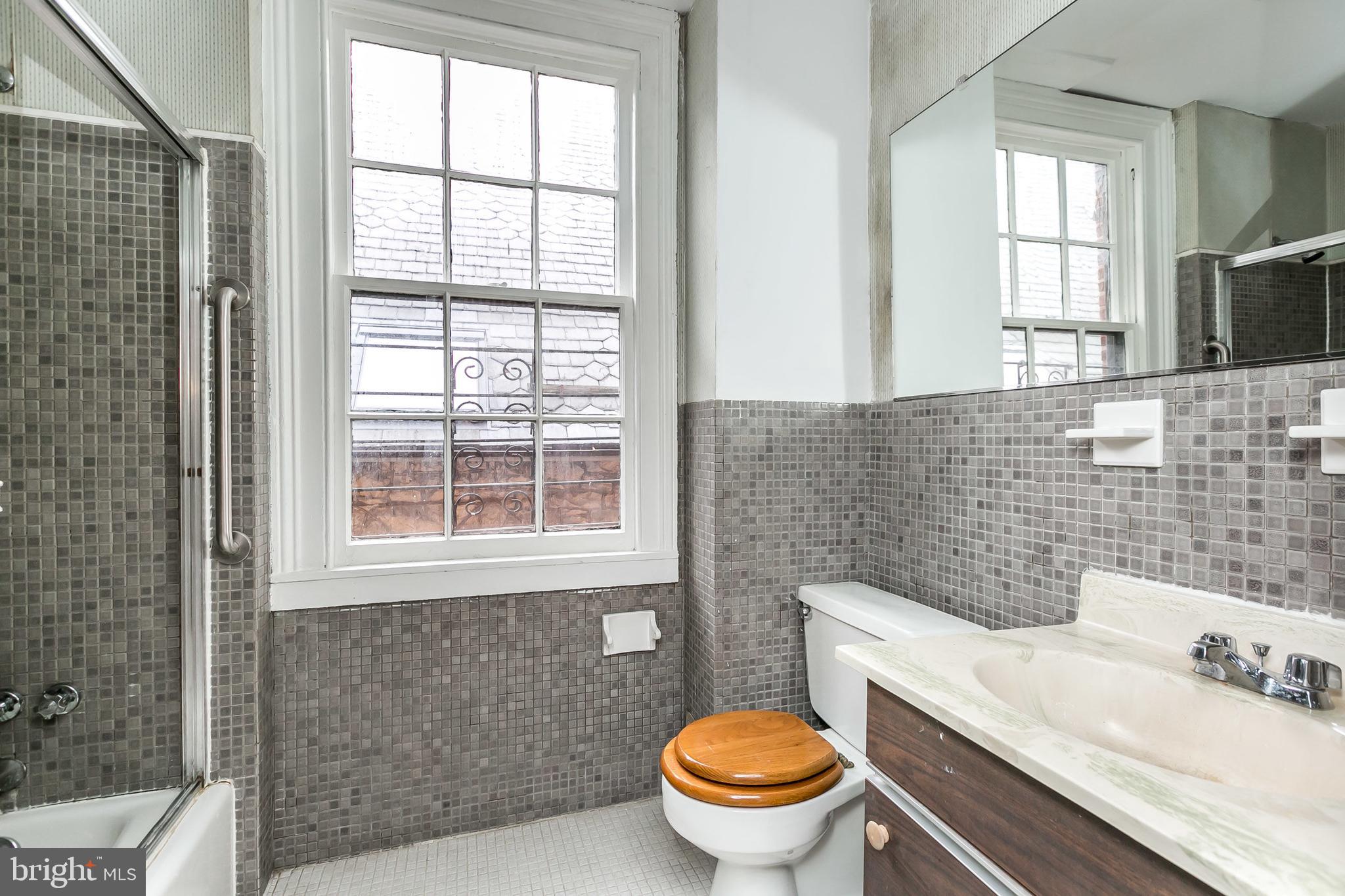 BOLTON HILL HISTORIC DISTRICT - Residential Income