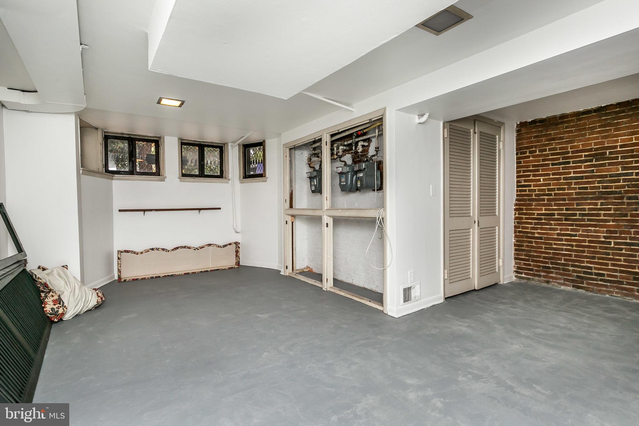 BOLTON HILL HISTORIC DISTRICT - Residential Income