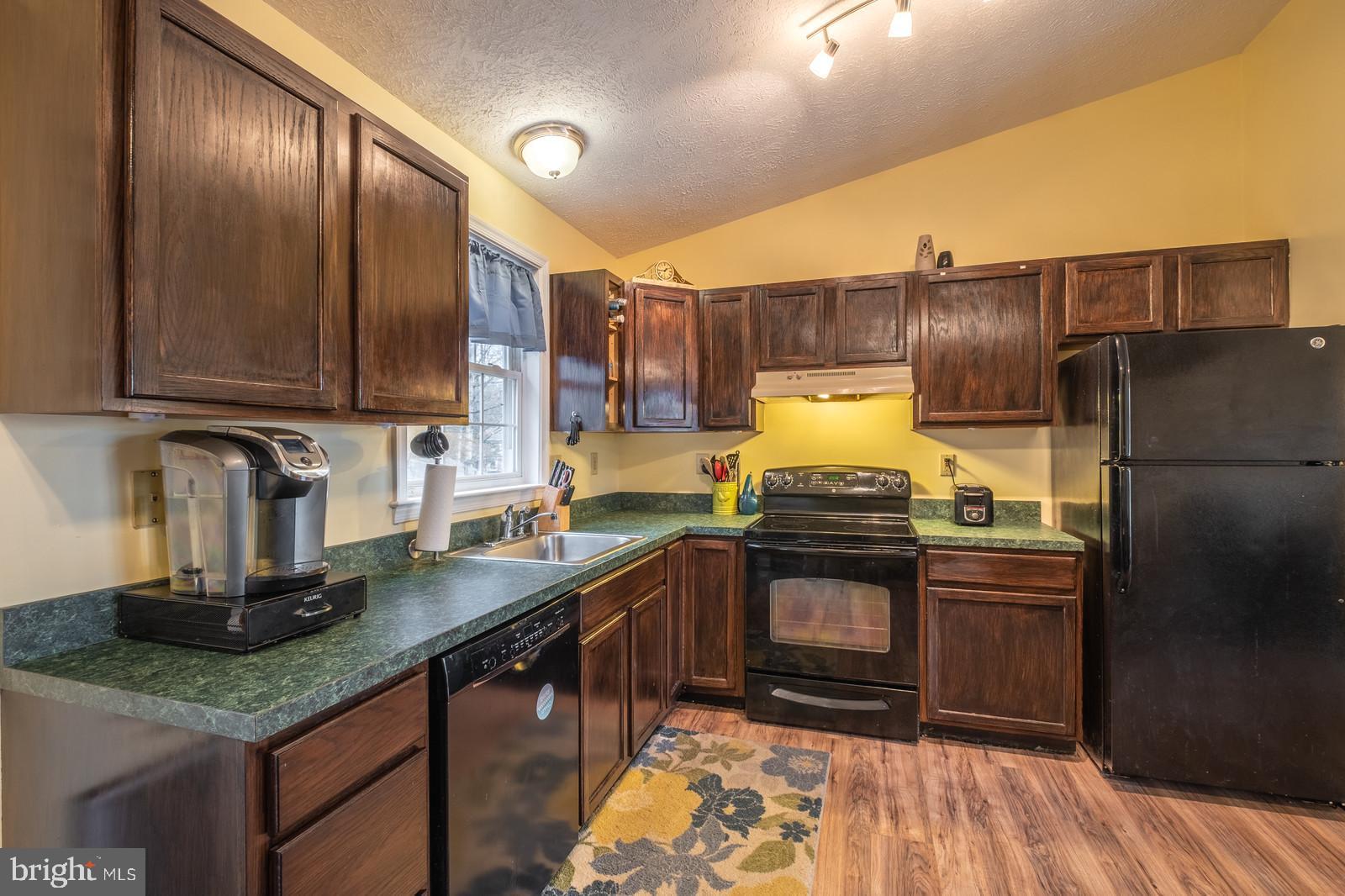 FALCON RIDGE - Residential