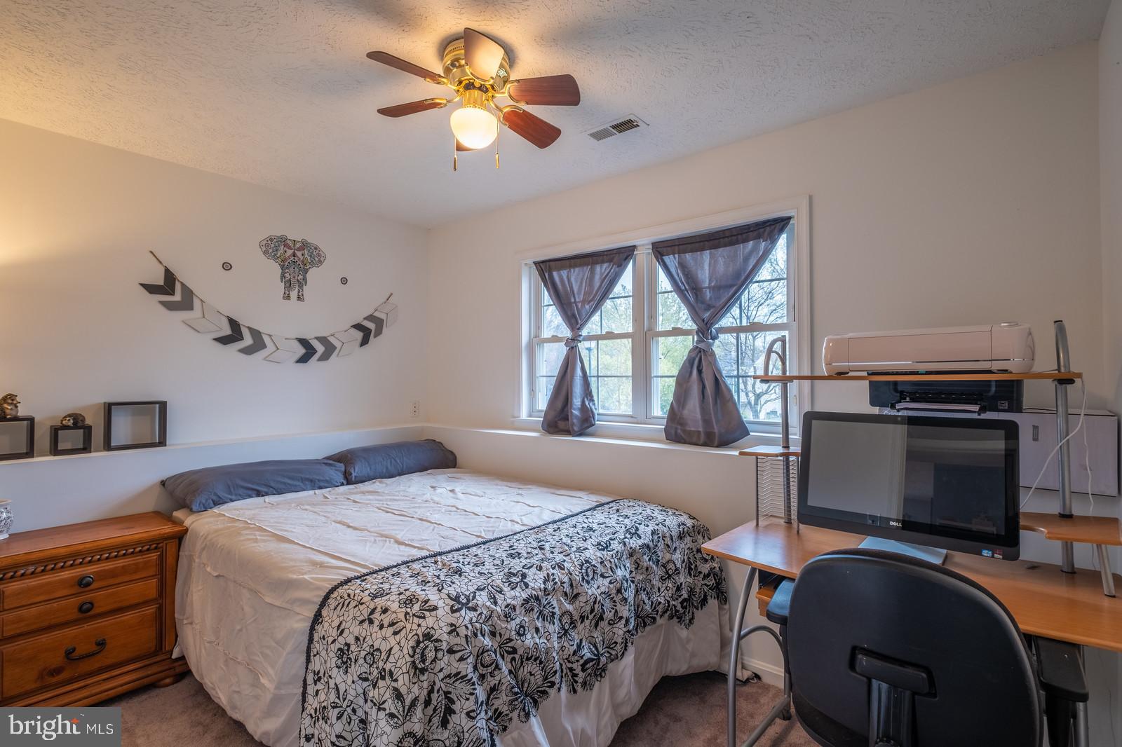 FALCON RIDGE - Residential