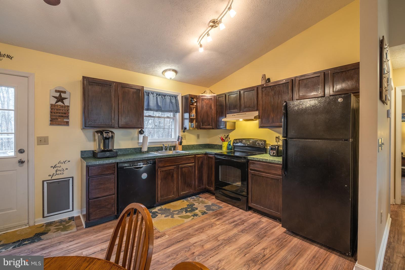 FALCON RIDGE - Residential