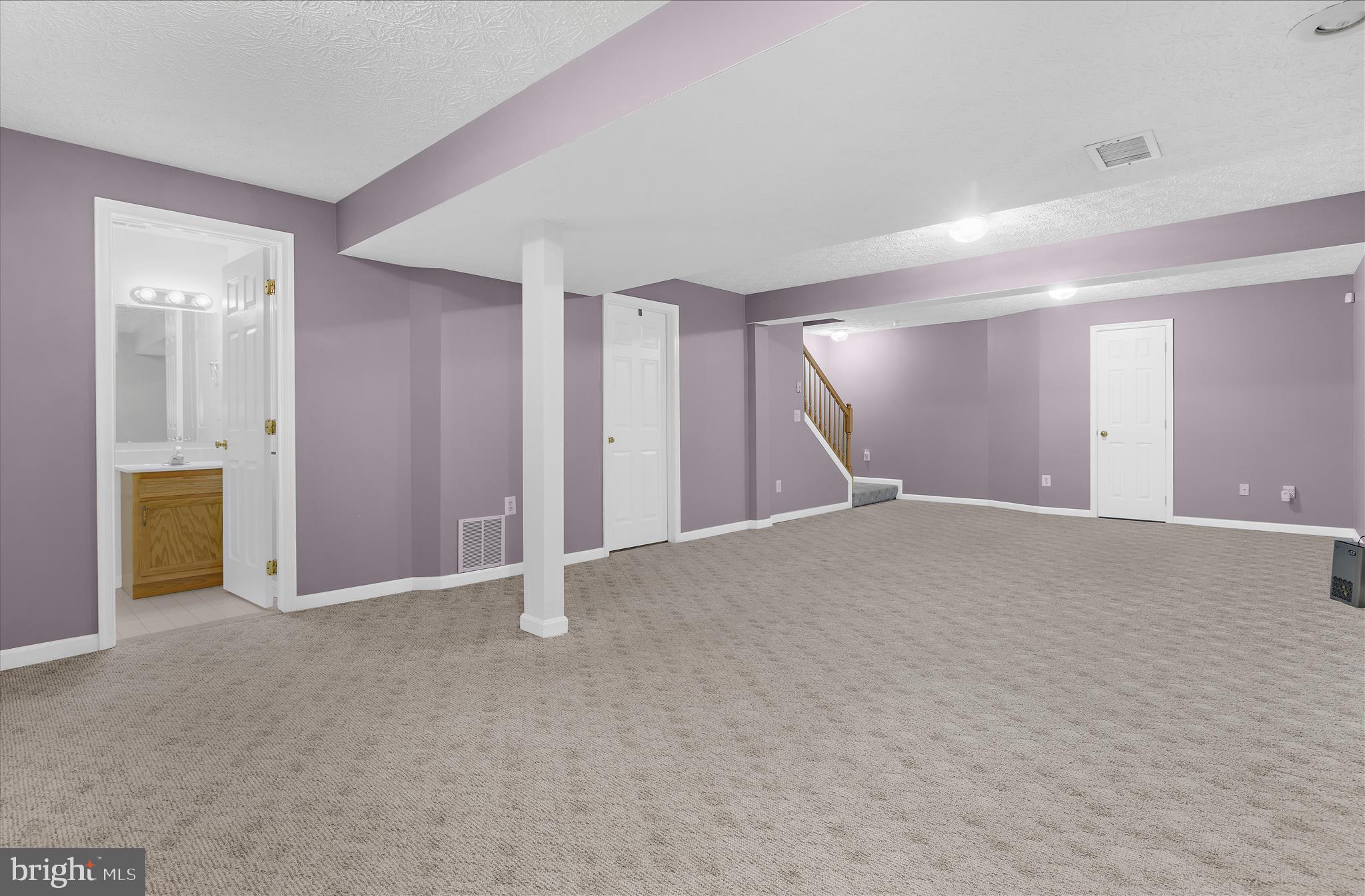 JONATHANS LANDING - Residential