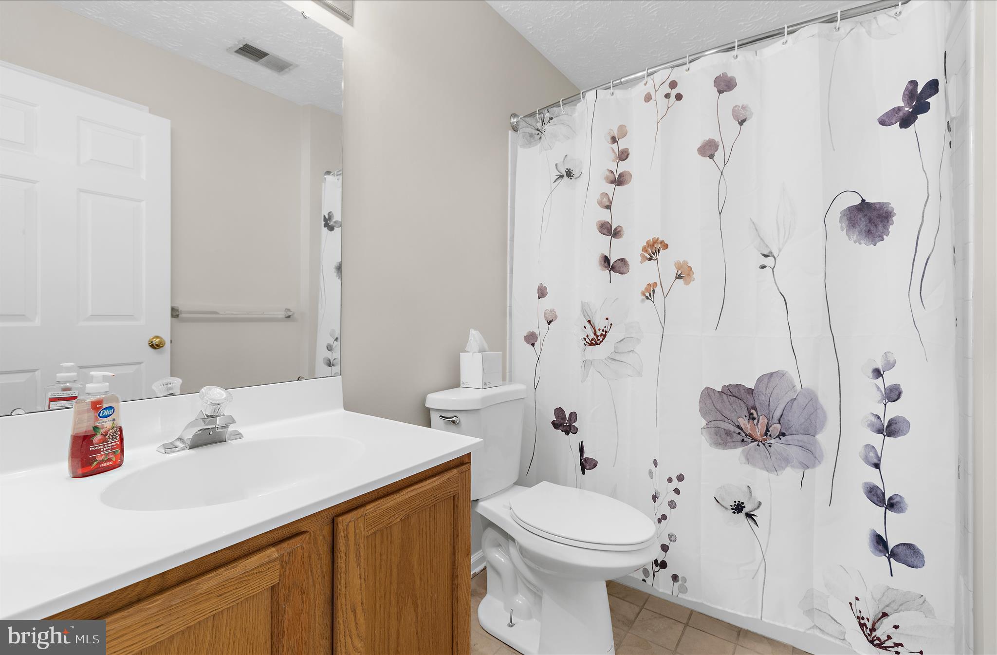 JONATHANS LANDING - Residential