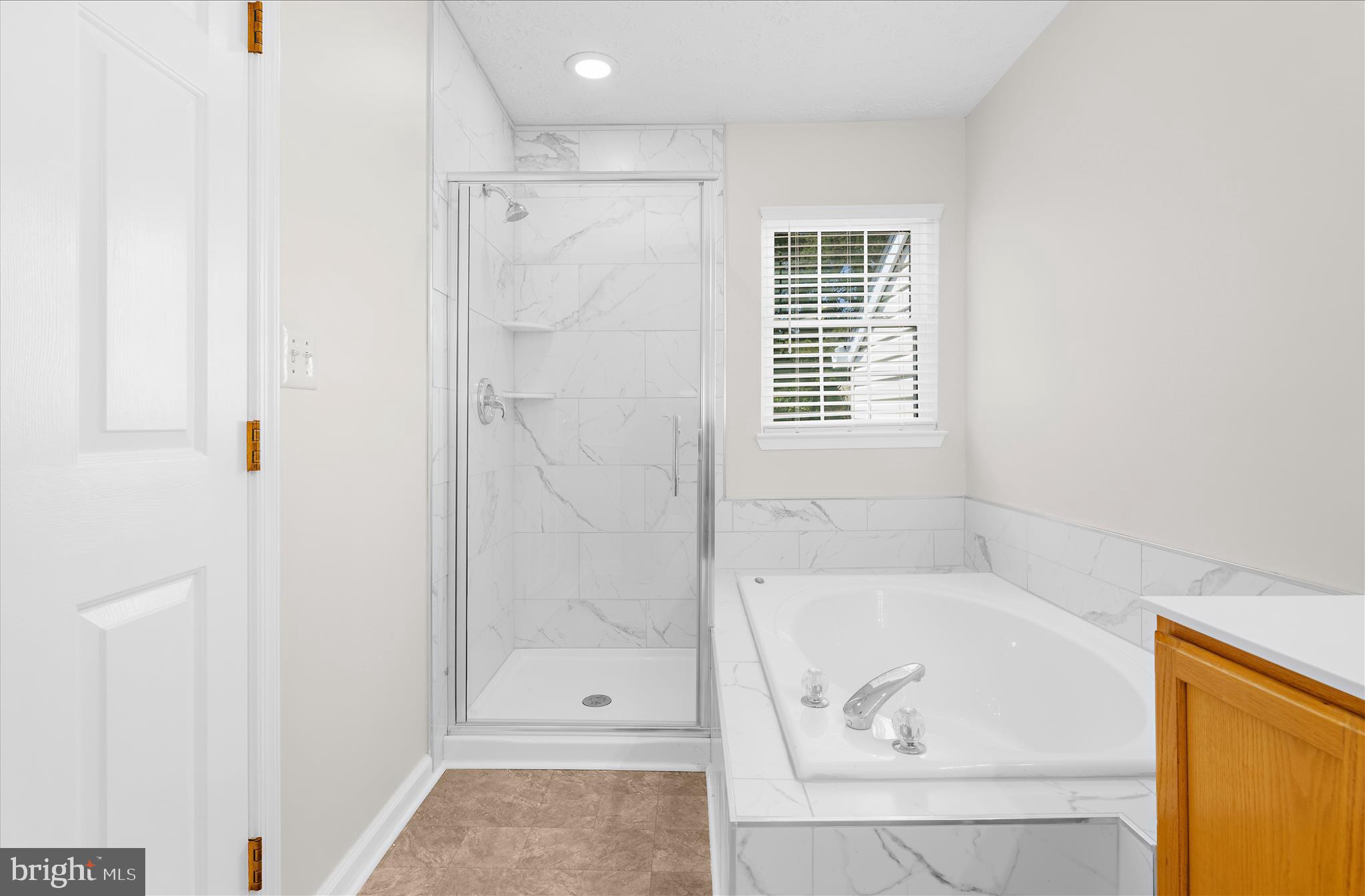 JONATHANS LANDING - Residential