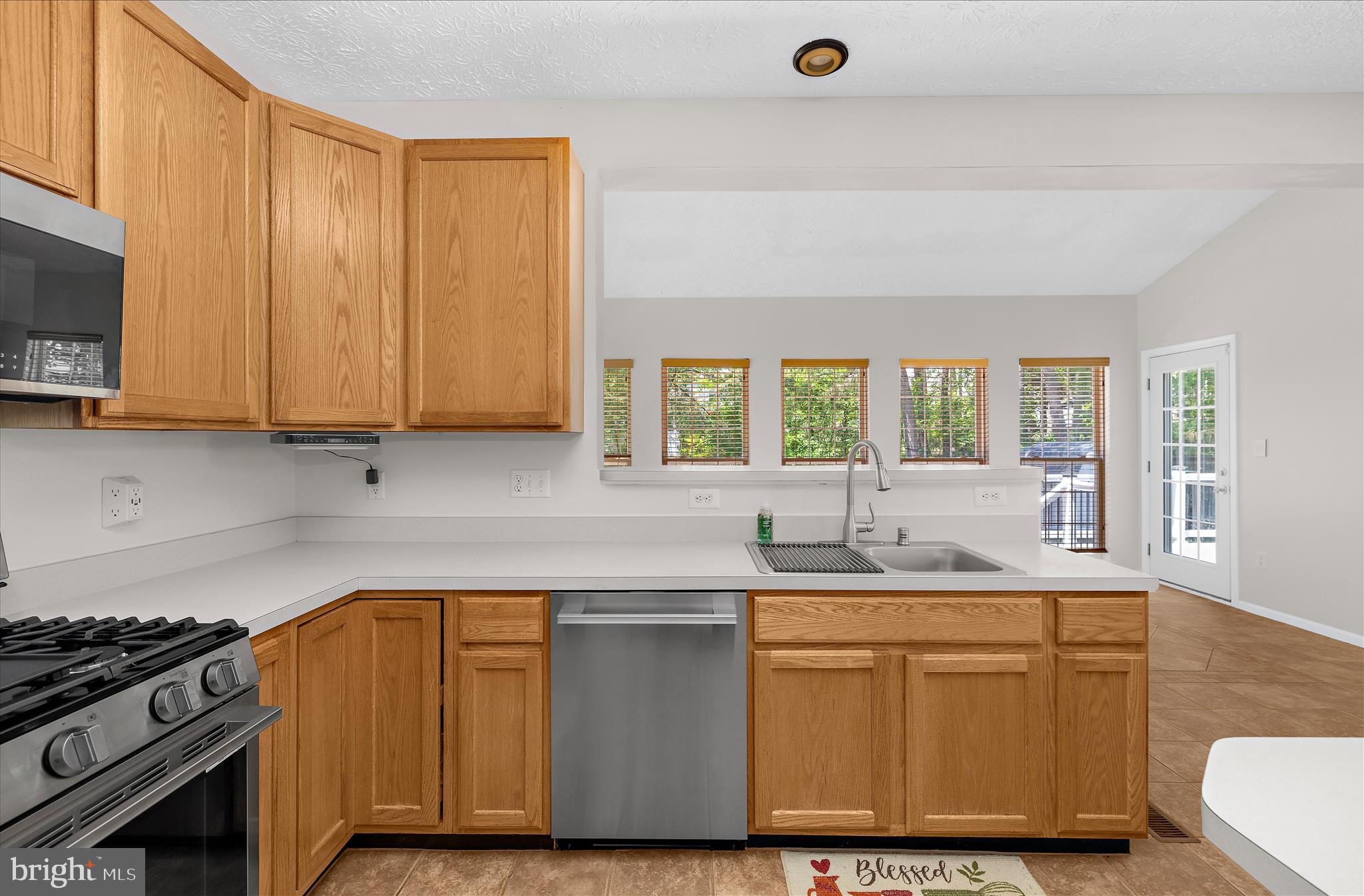 JONATHANS LANDING - Residential