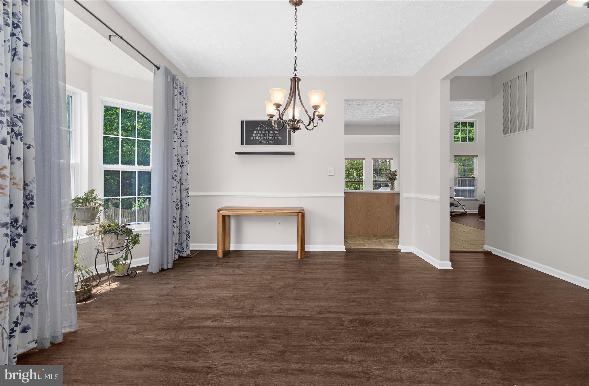 JONATHANS LANDING - Residential