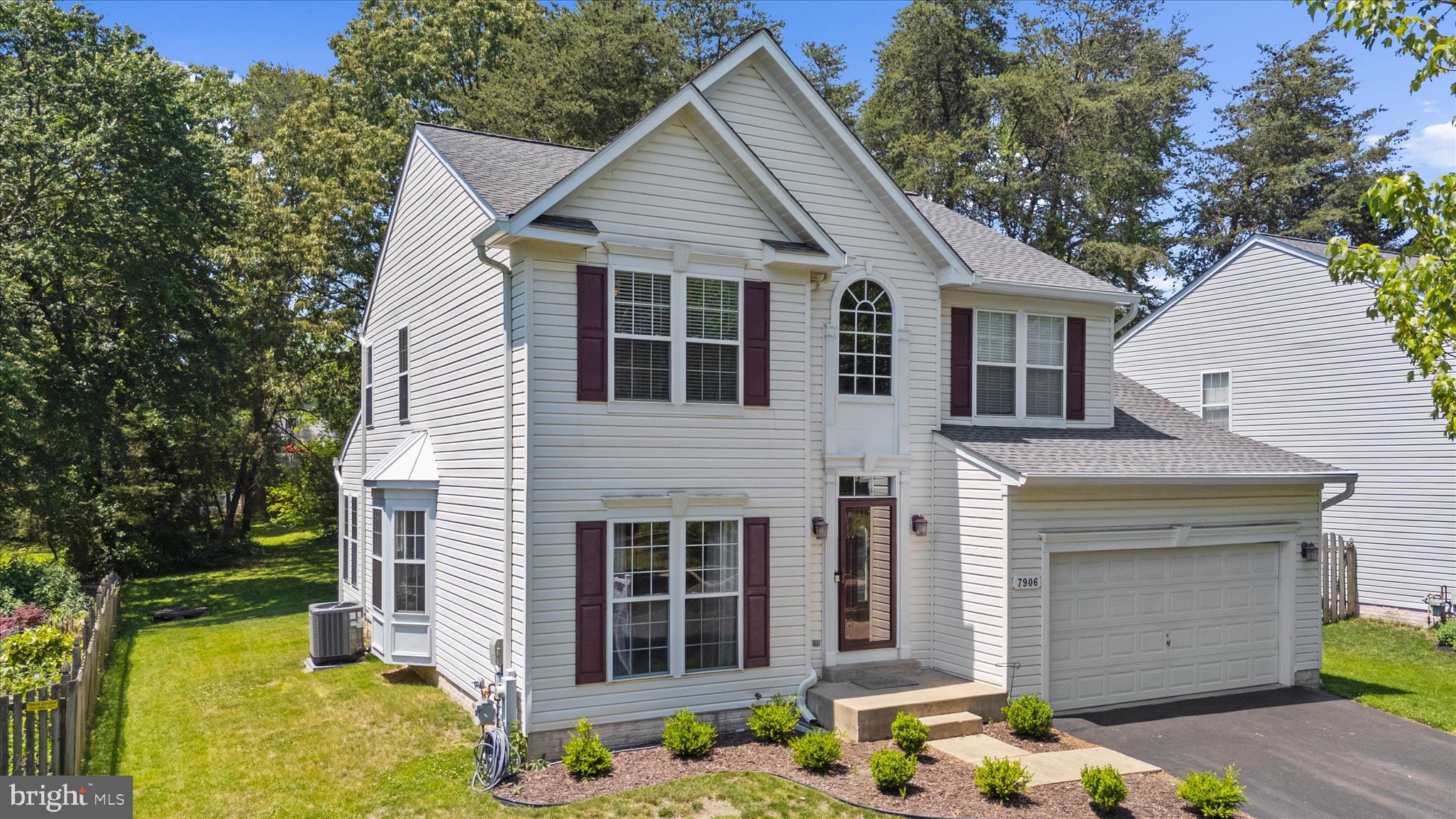 JONATHANS LANDING - Residential