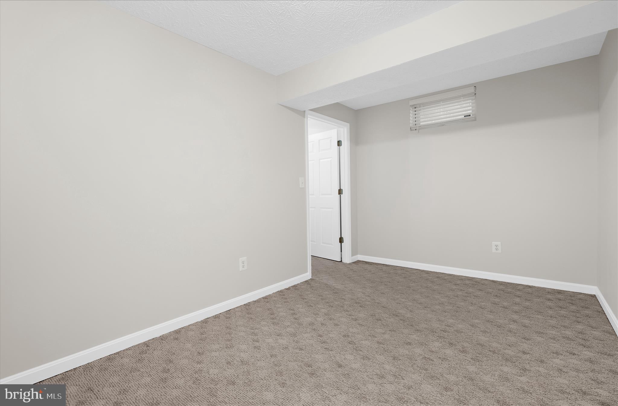 JONATHANS LANDING - Residential